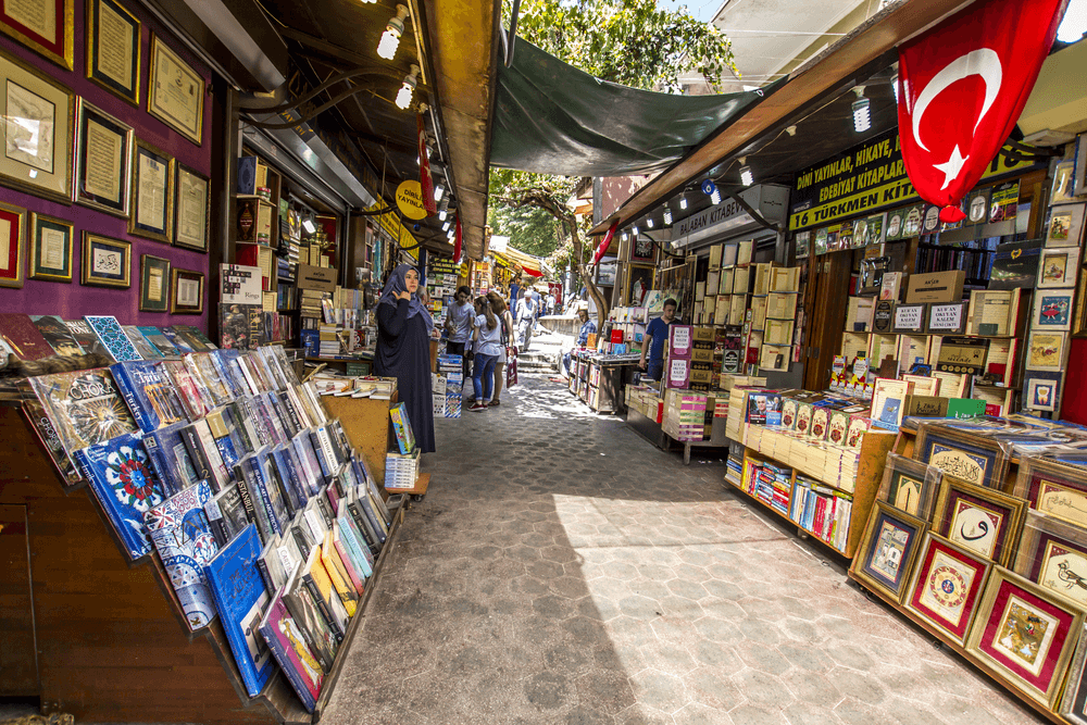 سوق الفاتح في اسطنبول